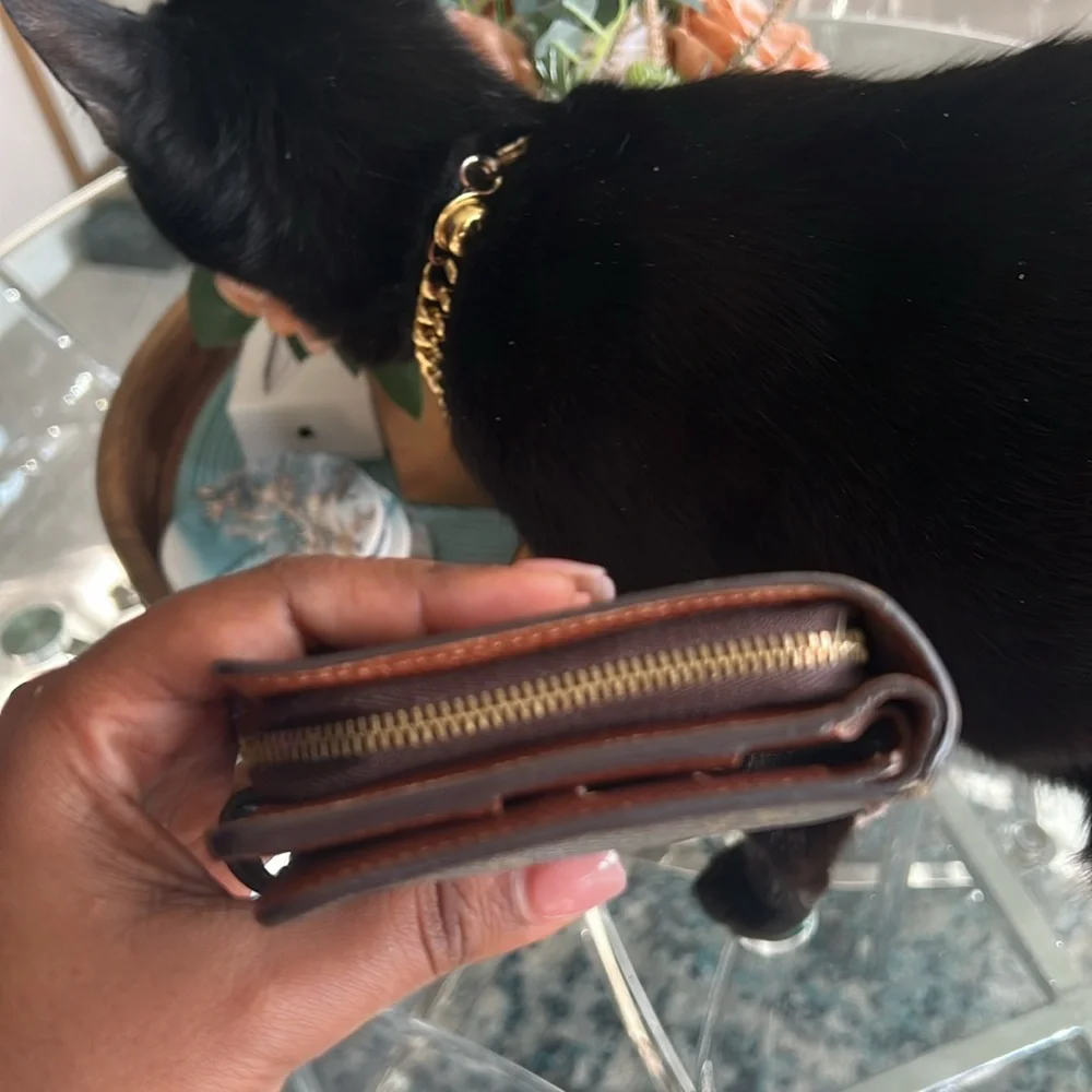 Authentic Louis Vuitton wallet brown monogram pre loved